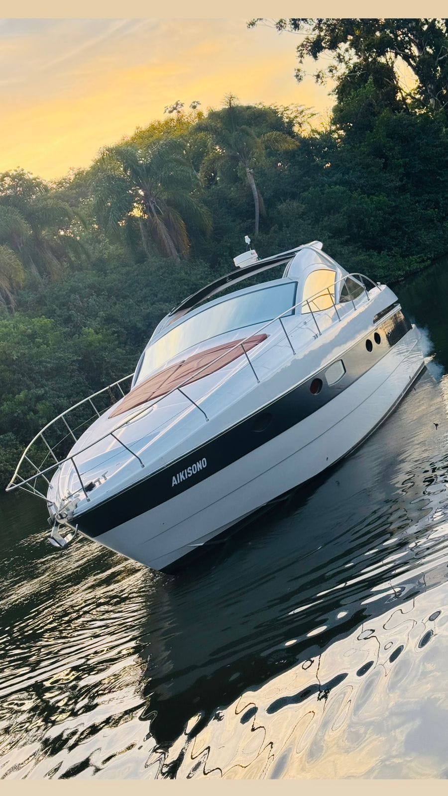 Lancha Pershing 46 – vista externa – Iate Caixa D'Aço