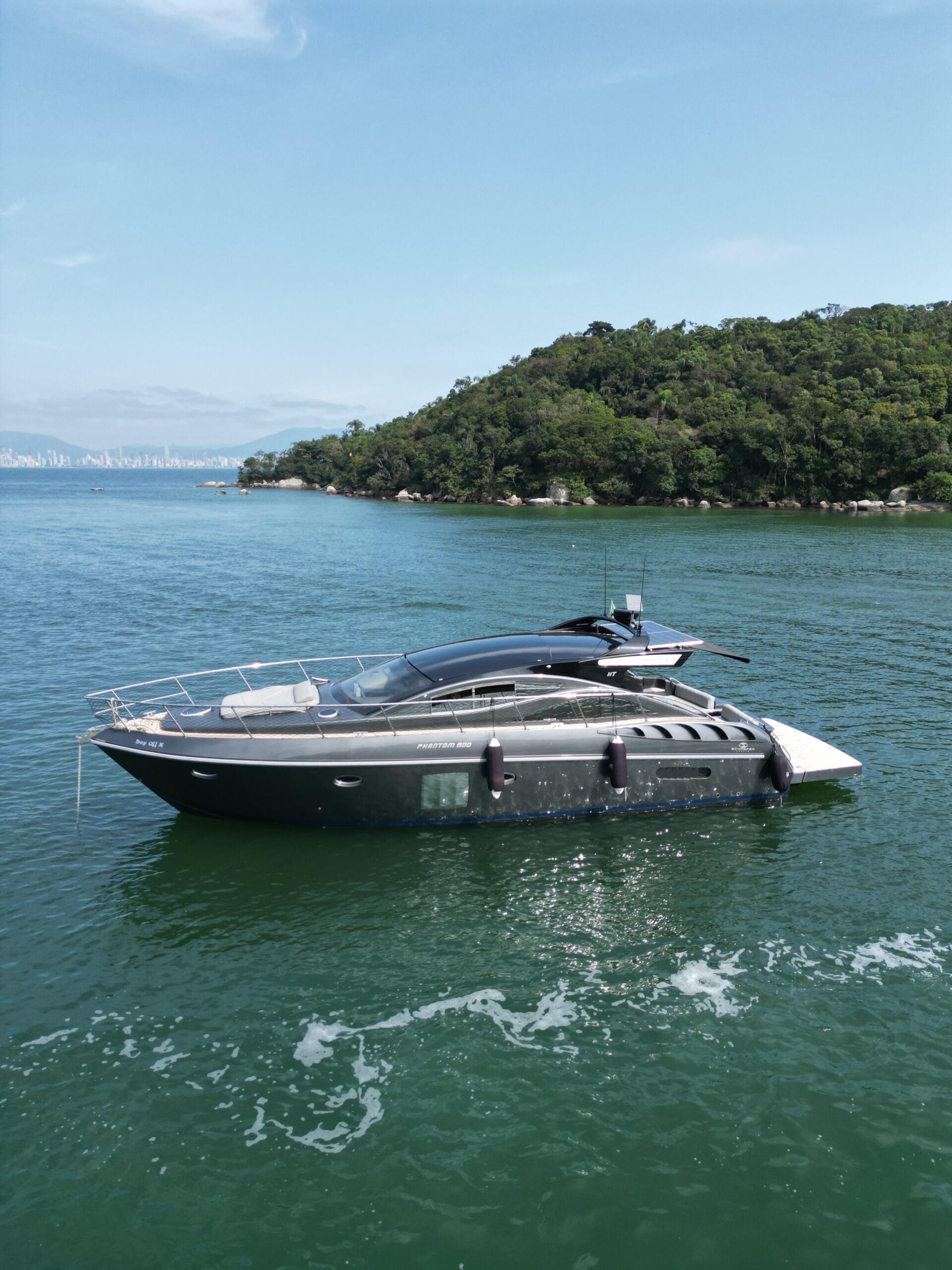 Lancha Tecnomarine 47 – vista externa – Iate Caixa D'Aço
