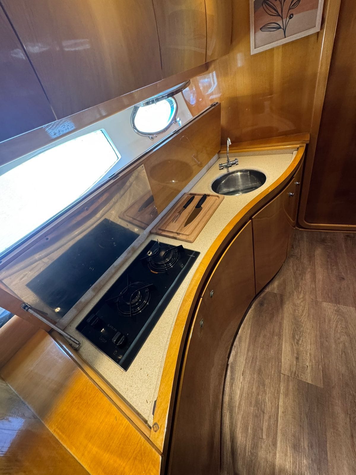 Lancha Pershing 46 – área de sol – Iate Caixa D'Aço