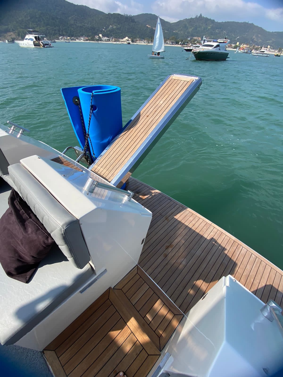 Iate Intermarine 500 – detalhe – Iate Caixa D'Aço
