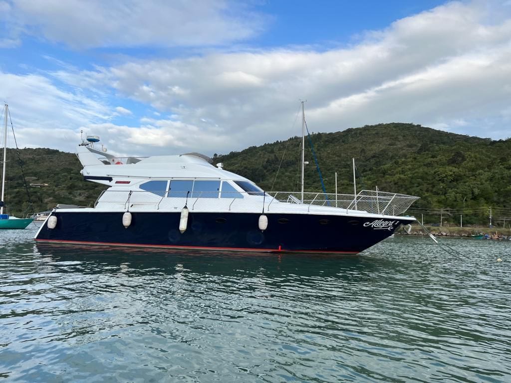 Lancha Rio Star 51 – vista externa – Iate Caixa D'Aço