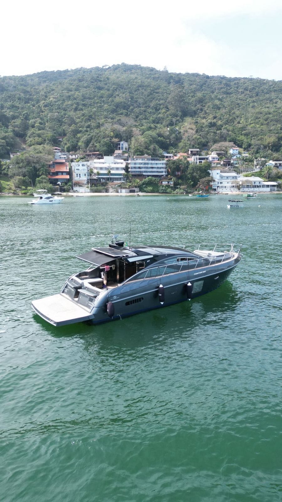 Lancha Tecnomarine 47 – convés – Iate Caixa D'Aço