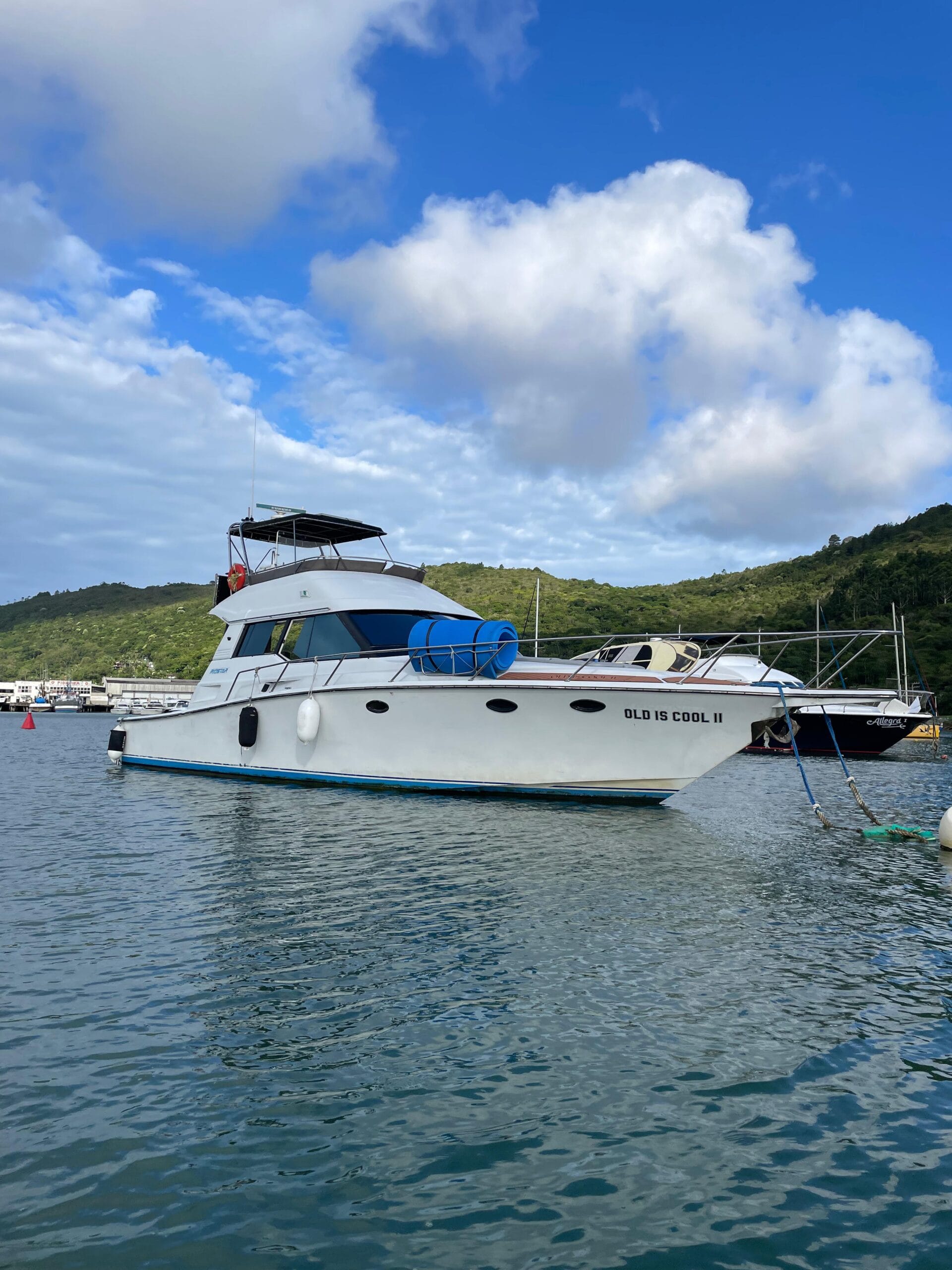 Lancha Rio Star 47 – vista externa – Iate Caixa D'Aço