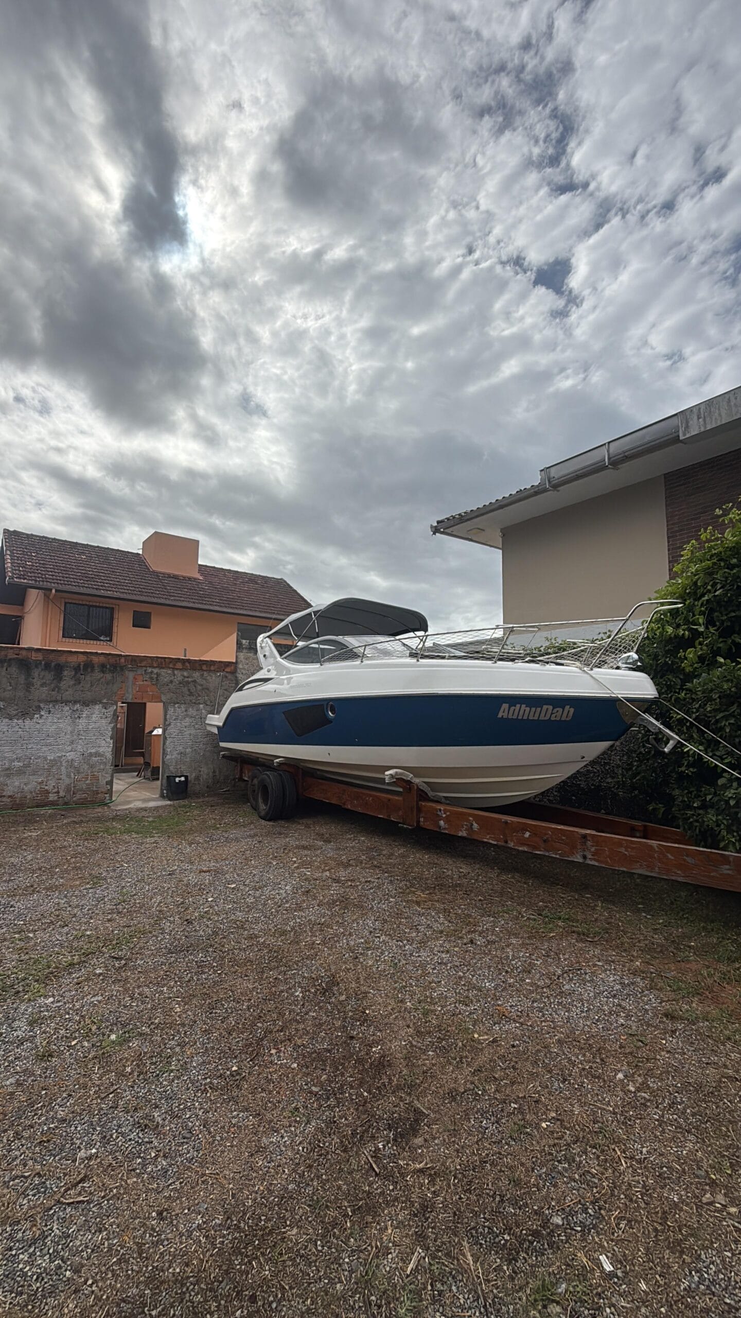 Lancha Phantom 30 – vista externa – Iate Caixa D'Aço