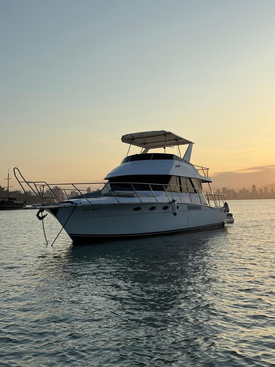 Lancha Tecnomarine 46 – vista externa – Iate Caixa D'Aço