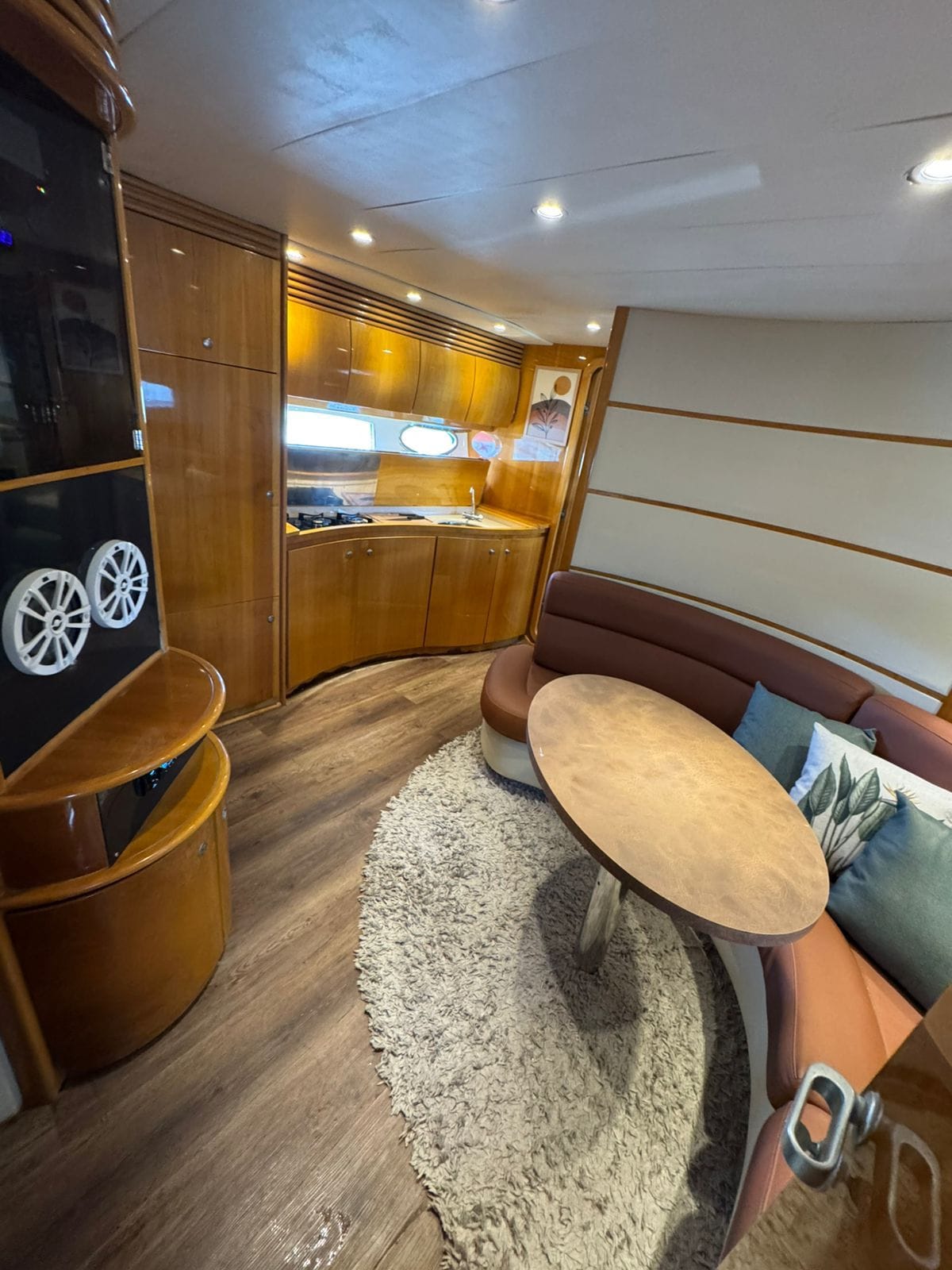 Lancha Pershing 46 – detalhe – Iate Caixa D'Aço