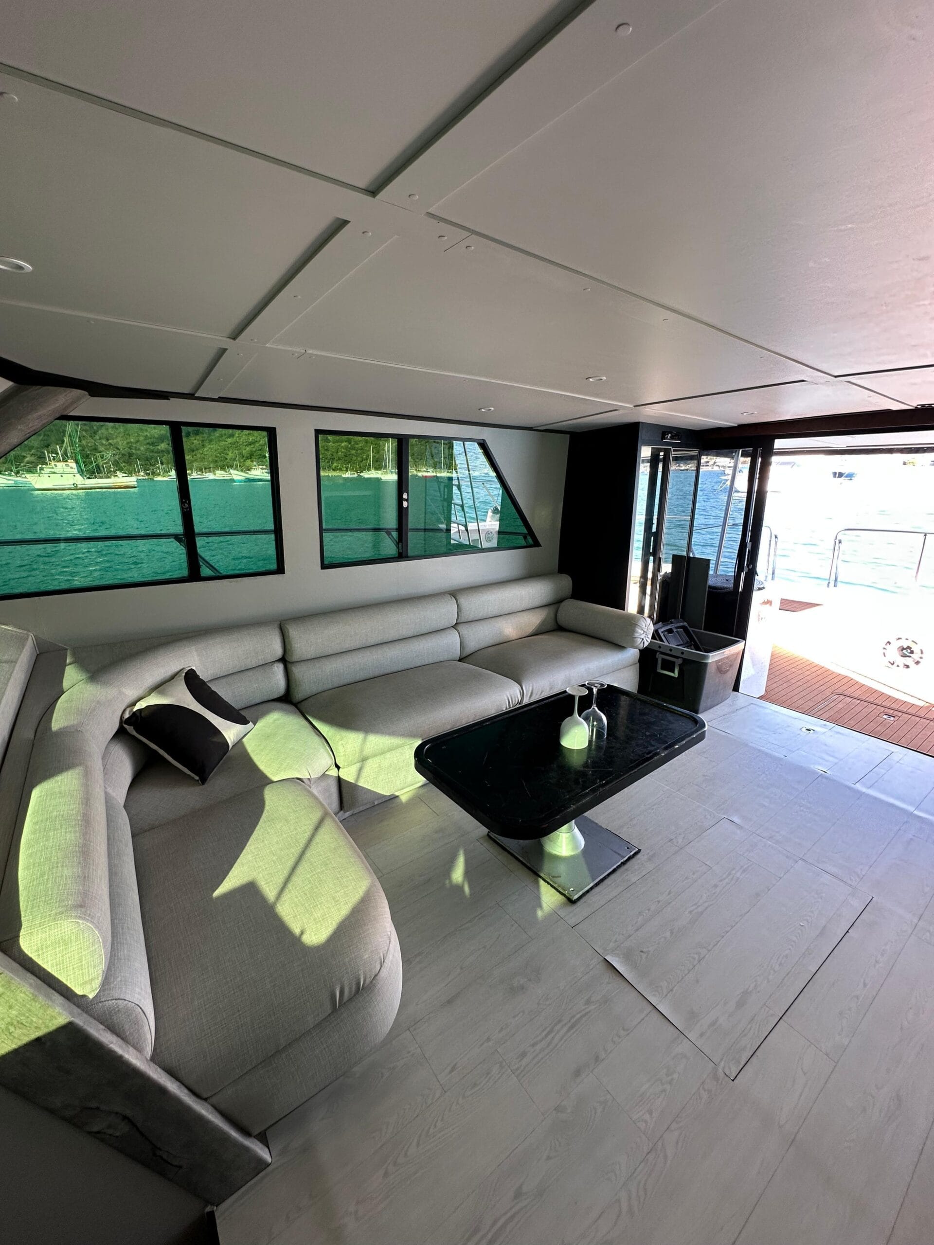 Lancha Tecnomarine 46 – detalhe – Iate Caixa D'Aço